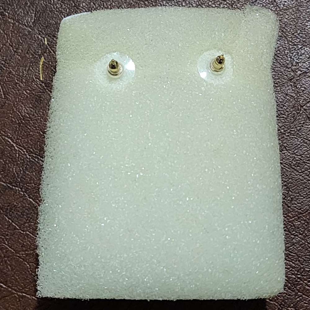 Earrings - Picture 3 of 5